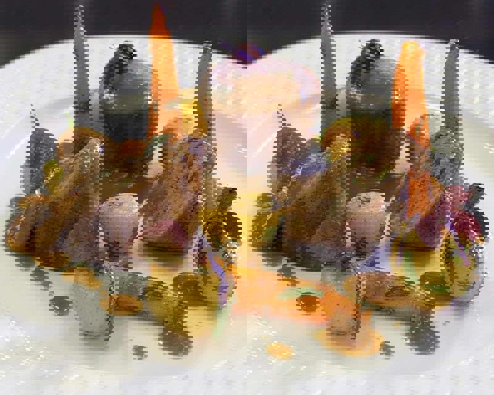 /uploads/components/newsarticle/RouladeOfBeefWithParscleyAndPotato-61eff49472197.jpg (2)